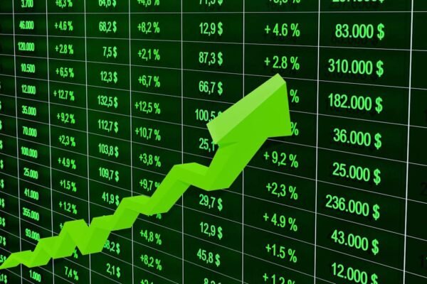 Dividendos vs Valorização: Qual Estratégia Leva à Aposentadoria Precoce Mais Rápido?